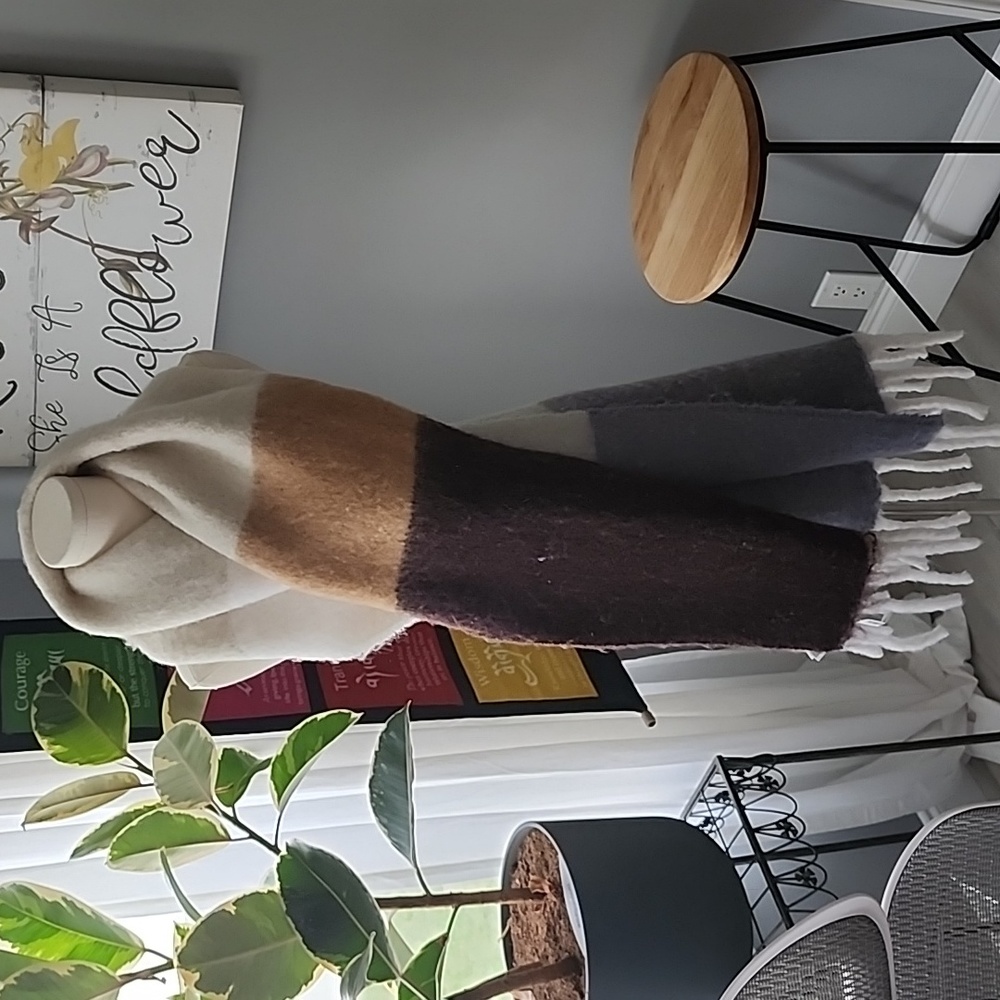 Banana Republic Thick Wool Scarf